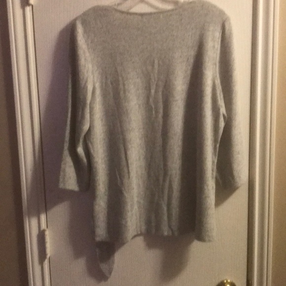 Blouse - Picture 2 of 3